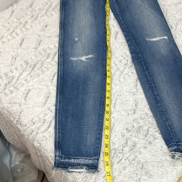 Madewell 9” high-rise skinny premium denim  waist 26 blue with distressing - Picture 7 of 10